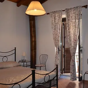 Il Cortiletto , Syracuse Italy