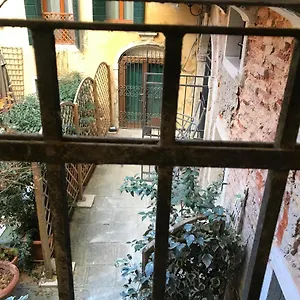 Melusina Ca' Bernarda Historical Center Venecia