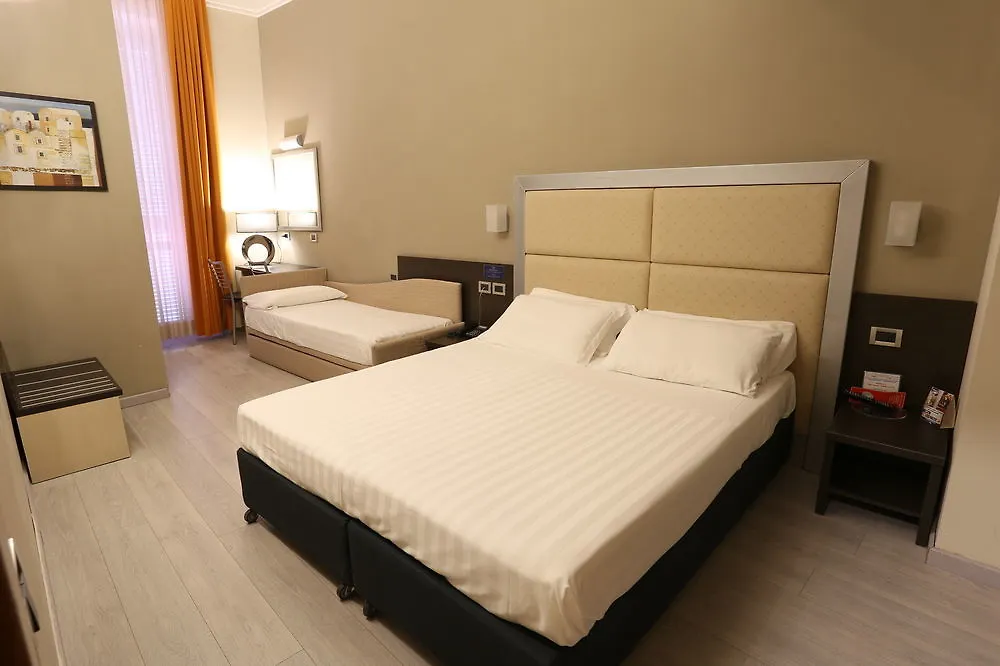 ***  Hotel Piacenza Milan Italy