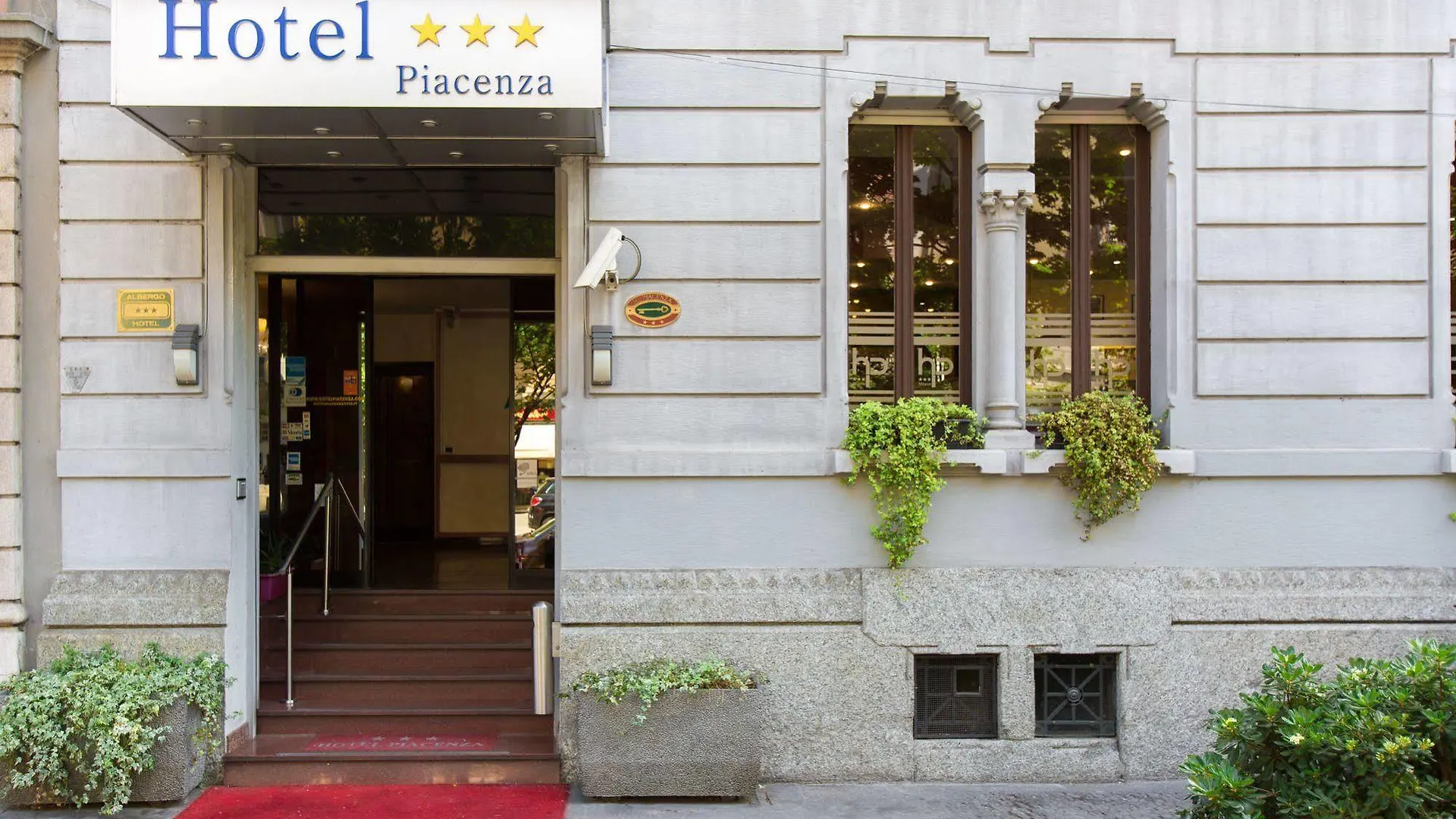 Hotel Piacenza Milan