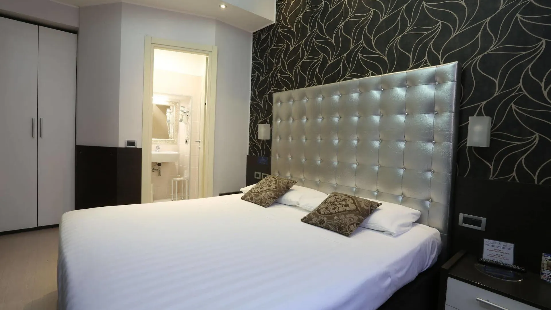 Hotel Piacenza Milan 3*,  Italy